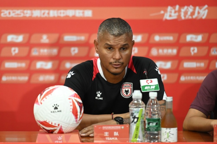 乔瓦尼：对方第一次反击时我们出现失误，他们给了我们沉重的惩罚