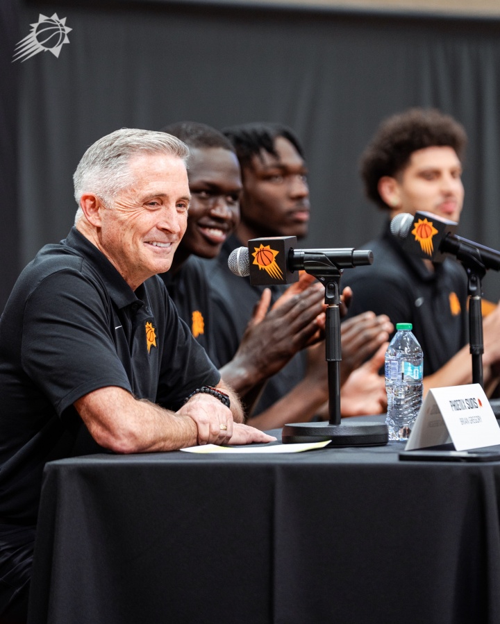 火力如何?太阳新任GM:布克和杰伦-格林会成为新赛季的后场首发